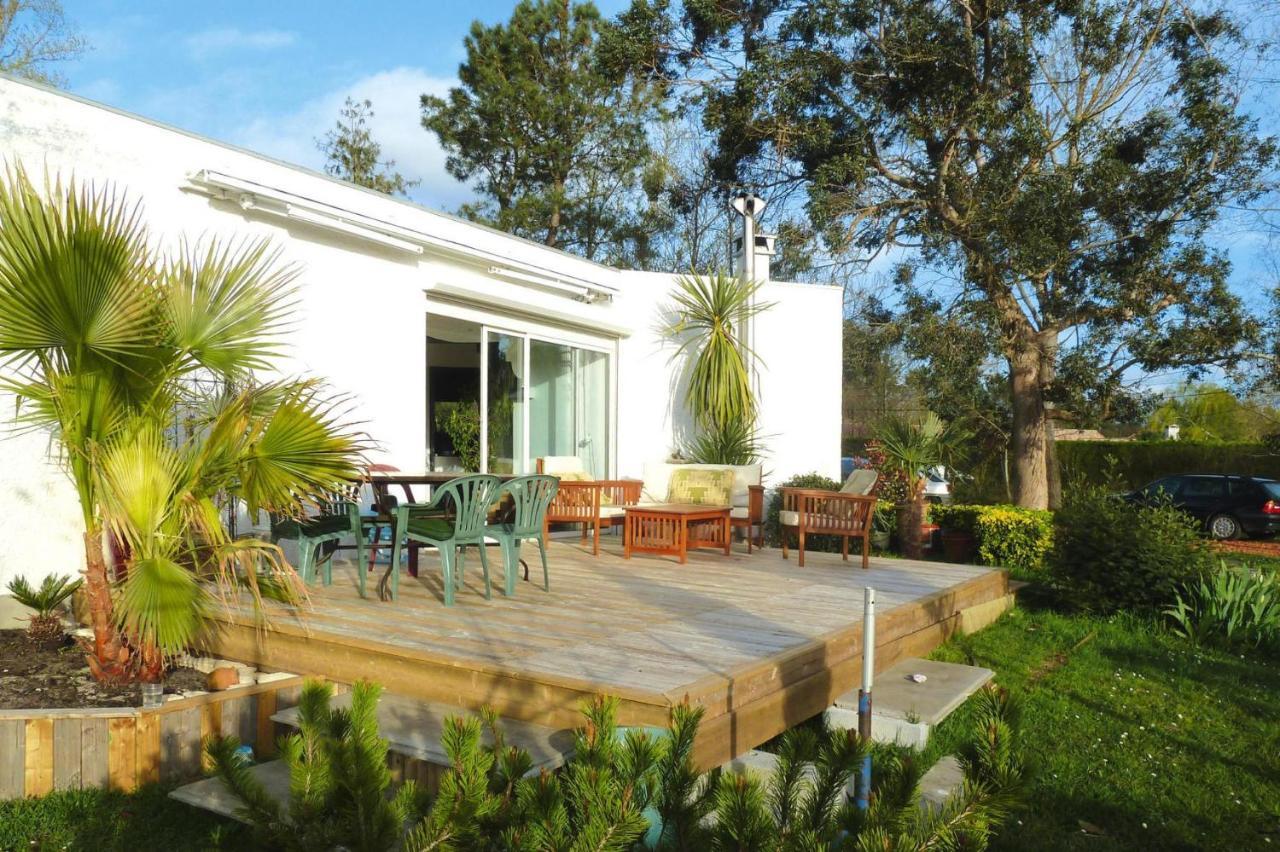 Holiday Home With Indoor Pool, Le Porge Luaran gambar