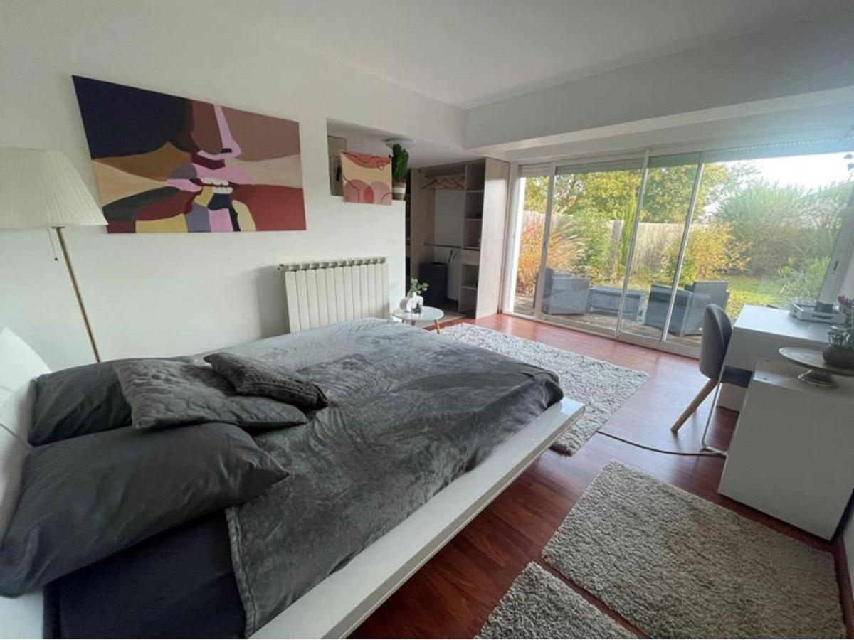 Holiday Home With Indoor Pool, Le Porge Luaran gambar