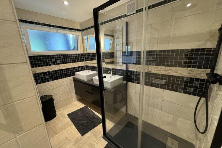 Holiday Home With Indoor Pool, Le Porge Luaran gambar