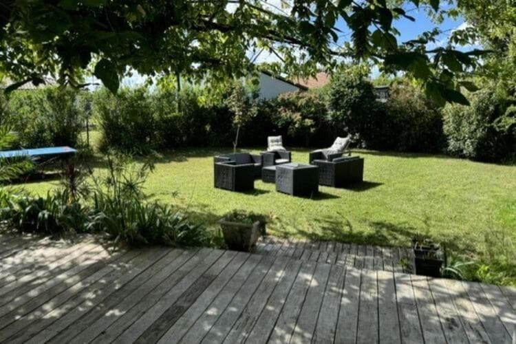 Holiday Home With Indoor Pool, Le Porge Luaran gambar